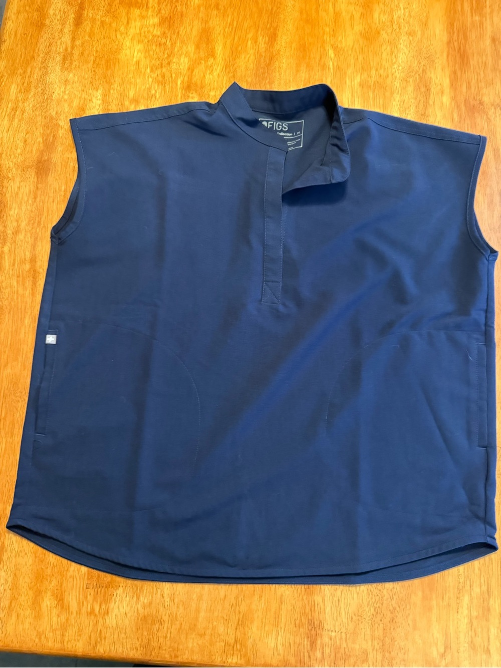 FIGS Women’s Medium Rafaela in Navy